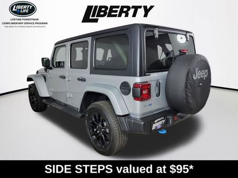 Used 2023 Jeep Wrangler Unlimited Sahara w/ Cold Weather Group AWD/4WD image 5