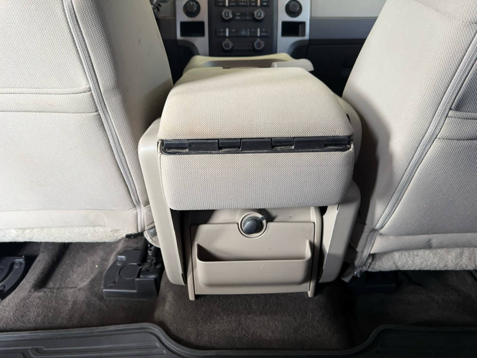 Used 2010 Ford F150 XLT AWD/4WD image 9