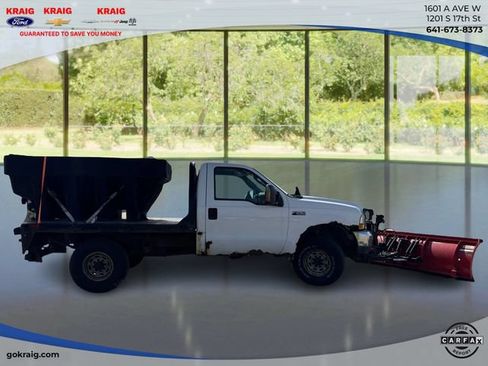 Used 2003 Ford F250 4x4 Regular Cab Super Duty image 4