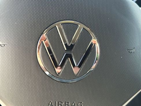 Used 2024 Volkswagen Jetta SE image 23