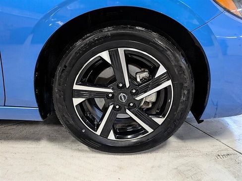 Used 2024 Nissan Sentra SV FWD image 12