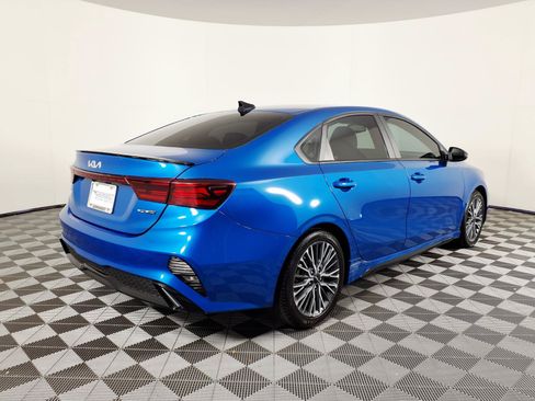 Used 2023 Kia Forte GT-Line w/ GT-Line Premium Package FWD image 4