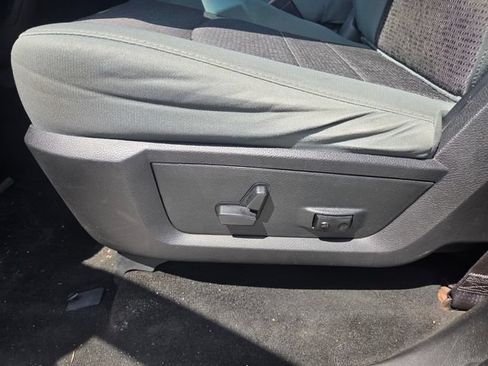 Used 2015 RAM 1500 Big Horn AWD/4WD image 10