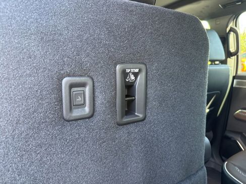 New 2026 GMC Acadia Denali Ultimate w/ LPO, Floor Liner Package AWD/4WD image 57