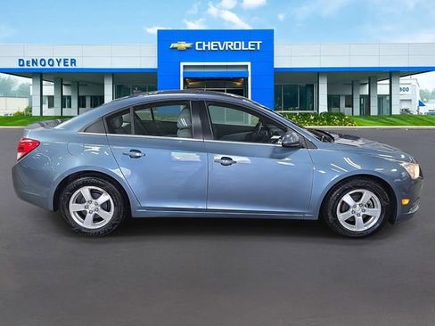 Used 2012 Chevrolet Cruze LT image 4