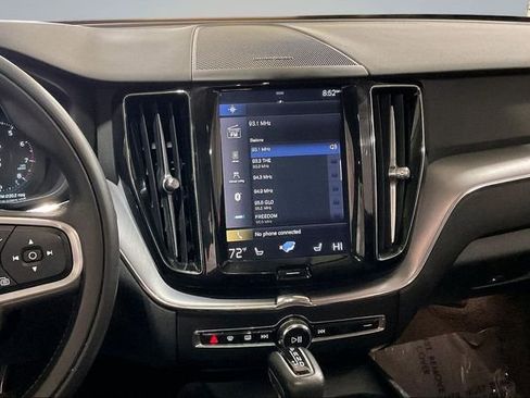 Used 2020 Volvo XC60 T6 Momentum image 6