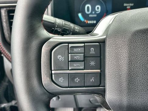 Used 2023 Ford Expedition Limited image 18