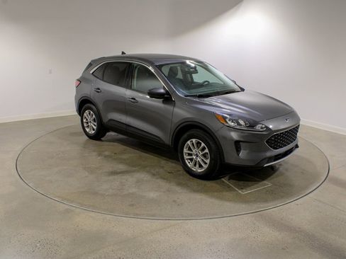 Used 2022 Ford Escape SE image 7