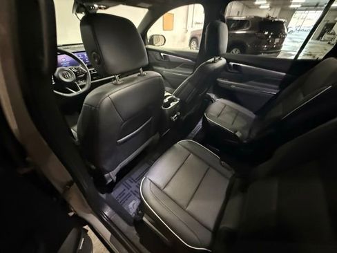 Used 2026 Buick Enclave Sport Touring w/ Power Package AWD/4WD image 29
