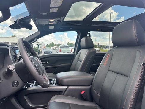 Used 2024 Nissan Titan PRO-4X w/ Pro-4x Convenience Package AWD/4WD image 25