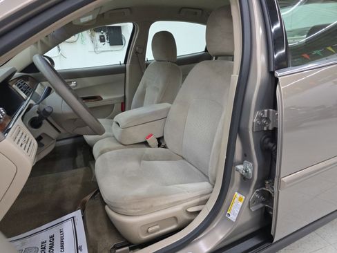 Used 2006 Buick LaCrosse CX image 7