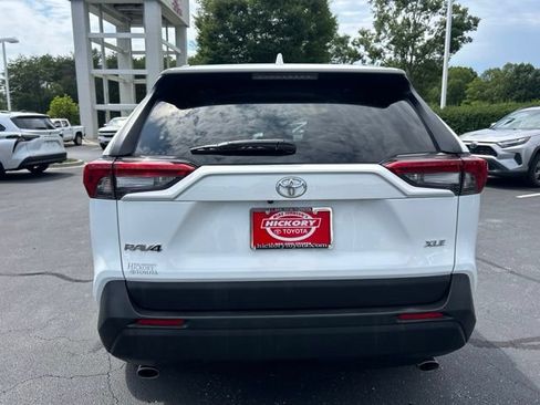 Used 2025 Toyota RAV4 XLE FWD image 8