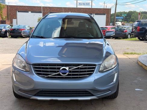 Used 2017 Volvo XC60 T5 FWD image 3