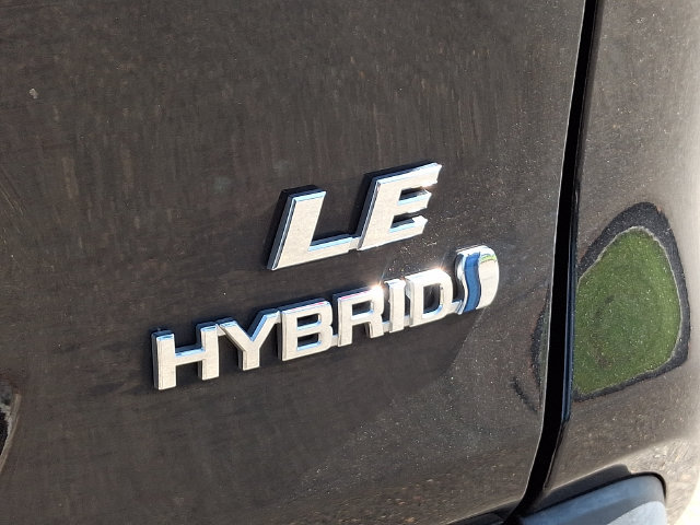 Used 2024 Toyota RAV4 LE AWD/4WD image 30