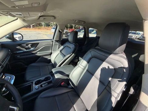 New 2026 Lincoln Corsair Premiere image 13