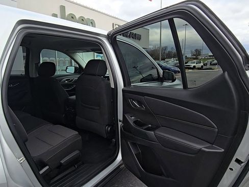 Used 2019 Chevrolet Traverse LS image 18