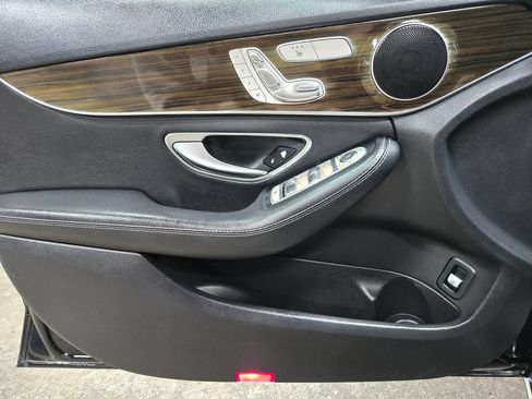 Used 2017 Mercedes-Benz C 300 4MATIC Sedan image 8