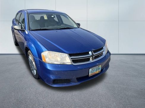 Used 2014 Dodge Avenger SE FWD image 2