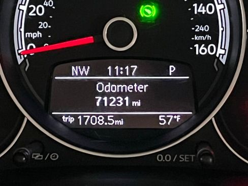 Used 2017 Volkswagen Beetle 1.8T Classic FWD image 19