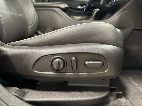 Used 2019 GMC Acadia Denali w/ Technology Package image 43