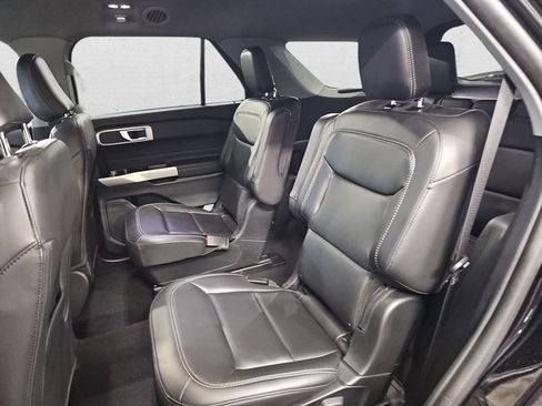 Used 2023 Ford Explorer XLT w/ Equipment Group 202A image 15