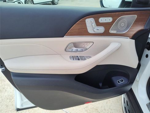Certified 2025 Mercedes-Benz GLS 450 4MATIC image 16