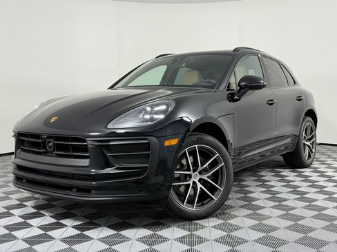 Certified 2026 Porsche Macan AWD/4WD image 1