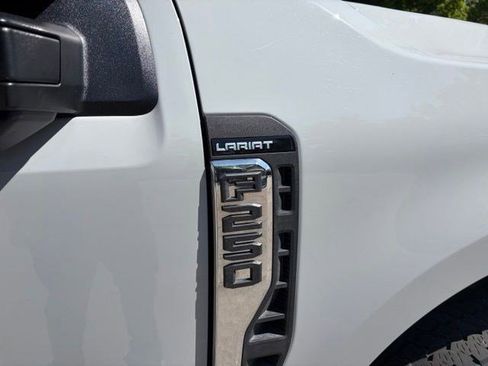 Used 2025 Ford F250 Lariat AWD/4WD image 16