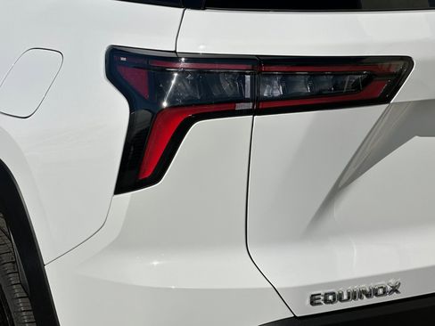 Used 2026 Chevrolet Equinox LT image 37