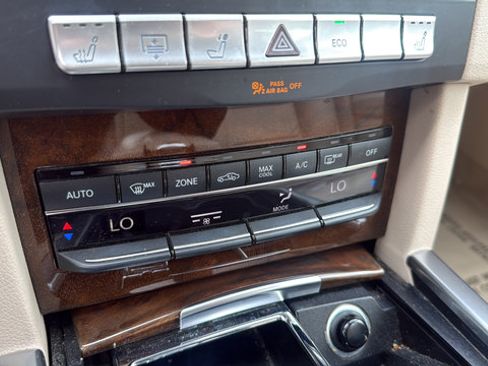 Used 2014 Mercedes-Benz E 350 Sedan image 21