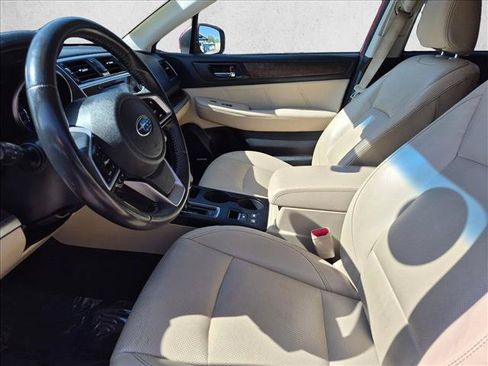 Used 2018 Subaru Outback 3.6R Limited AWD/4WD image 12