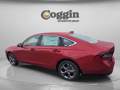 New 2025 Honda Accord EX-L image 4