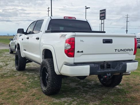 Used 2017 Toyota Tundra SR5 w/ SR5 Upgrade Package image 5