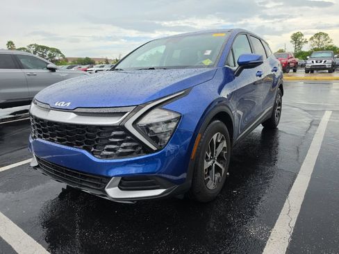 Certified 2023 Kia Sportage EX FWD image 4