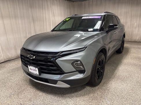 Used 2024 Chevrolet Blazer LT w/ Midnight/Sport Edition FWD image 6