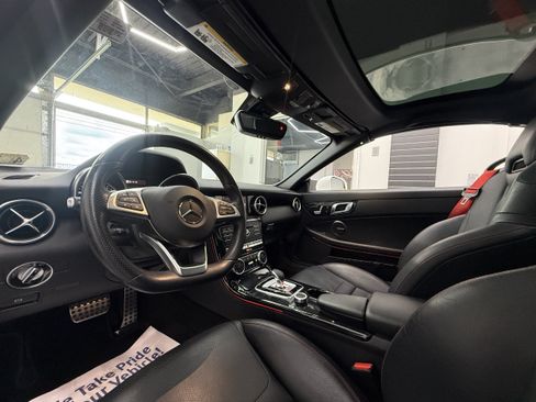 Used 2020 Mercedes-Benz SLC 300 image 10