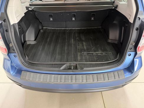 Used 2015 Subaru Forester 2.5i Touring AWD/4WD image 9