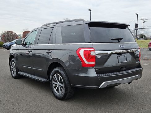Used 2020 Ford Expedition XLT image 4