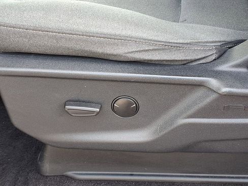 Used 2023 Ford F150 XLT image 4