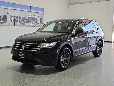 Certified 2023 Volkswagen Tiguan SE FWD image 4