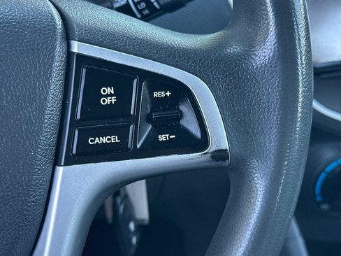 Used 2012 Hyundai Accent GS FWD image 24