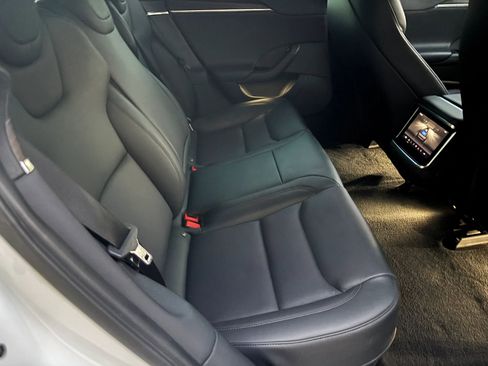 Used 2022 Tesla Model S Standard Range image 13