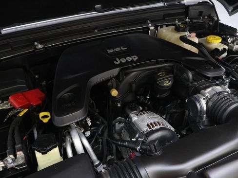 Used 2019 Jeep Wrangler Unlimited Sport AWD/4WD image 25