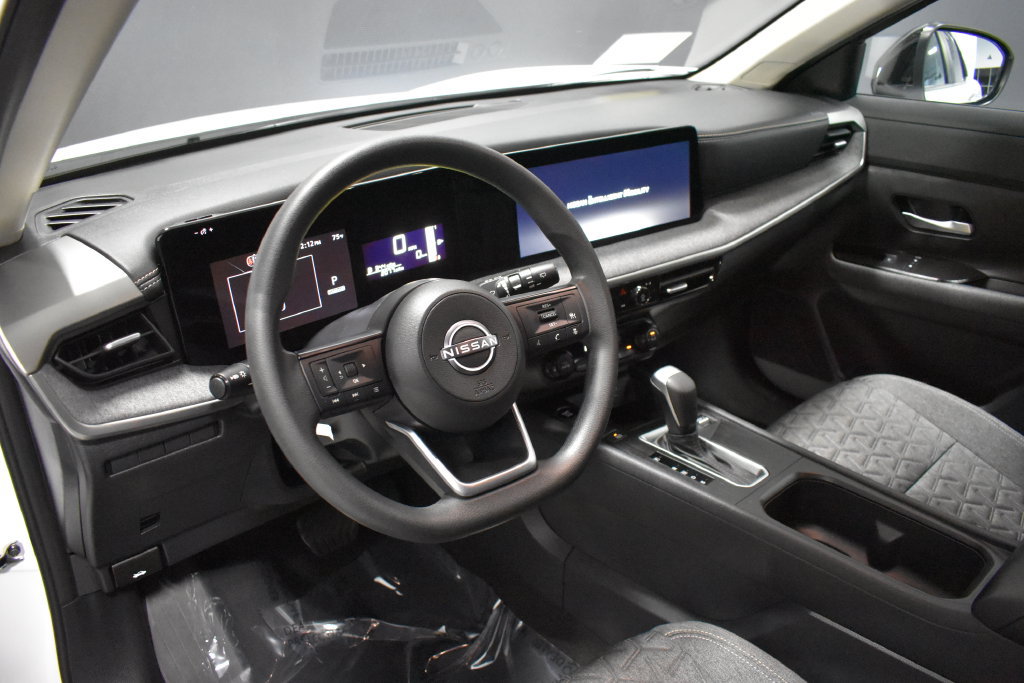 Certified 2026 Nissan Kicks SV AWD/4WD image 4