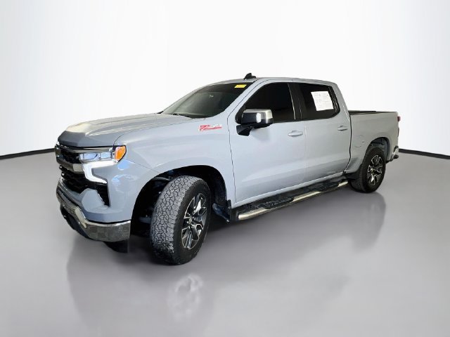 Used 2024 Chevrolet Silverado 1500 LT AWD/4WD image 4
