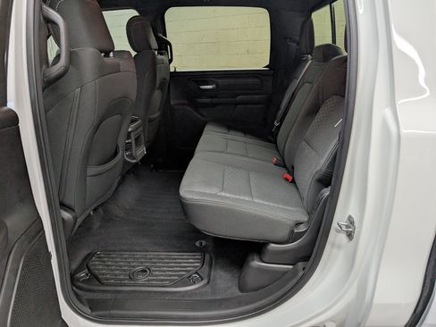 New 2026 RAM 1500 Express AWD/4WD image 7