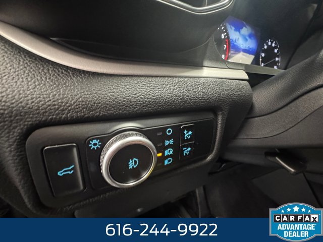 Used 2024 Ford Explorer XLT w/ Equipment Group 202A AWD/4WD image 22