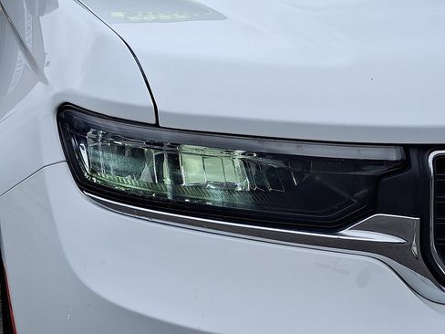 Used 2022 Jeep Grand Cherokee L Laredo w/ Luxury Tech Group I image 10