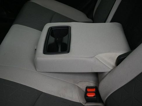 Used 2022 Toyota RAV4 XLE image 23