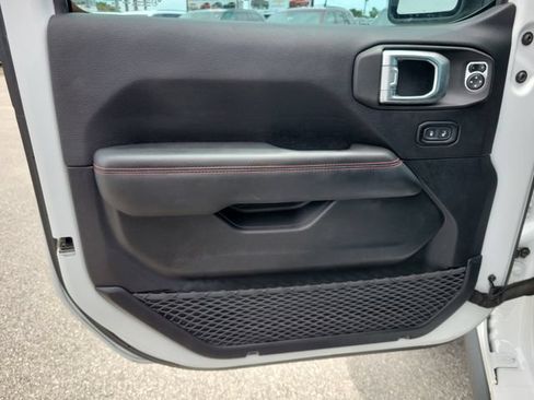 Used 2019 Jeep Wrangler Unlimited Rubicon AWD/4WD image 18